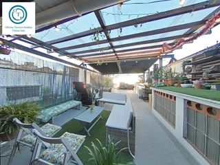 Pis a Estació de França. Piso de 4 habitaciones con terraza y zona de cine privada