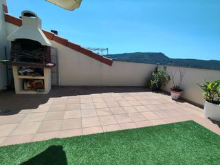 Dúplex en Vilanova del Camí. Encantador dúplex con terraza en  vilanova del camí
