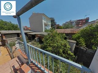 Maison à Col·legis Nous. Encantadora casa de una planta con dos terrazas, cocina de veran