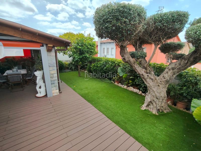 Foto e8aa7904-2513-4acd-a589-4b509e76c75b. Casa adossada amb aparcament a Polinyà