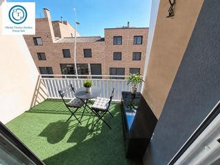 Appartamento in Col·legis Nous. Espectacular piso reformado de 5 habitaciones y gran balcón. aca