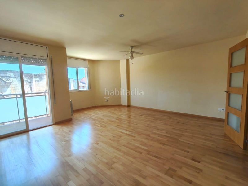 Foto 8bae7779-f615-467c-8a66-2991684c88ed. Casa adossada amb aparcament a Torrebesses