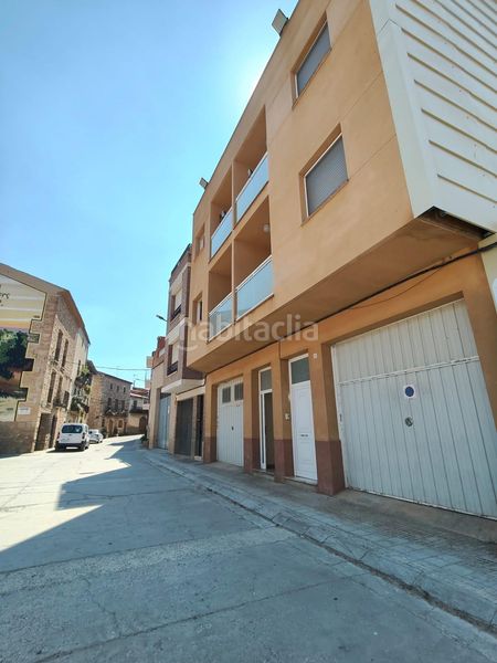 Foto db275662-478b-4404-995f-1af7403febef. Casa adossada amb aparcament a Torrebesses
