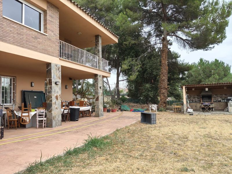 Foto 737f3332-e3d6-426d-950b-0ffca56f3148. Xalet amb calefacció aparcament a Castellarnau Sabadell