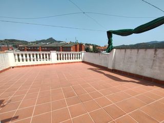 Chalet in Vallbona. Casa a 4 vientos.  ideal dos familias!!
