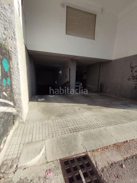 Foto 821d0e80-2d7b-49cd-8ced-41ab4e38c6c7. Aparcament cotxe a Col·legis Nous Mollet del Vallès