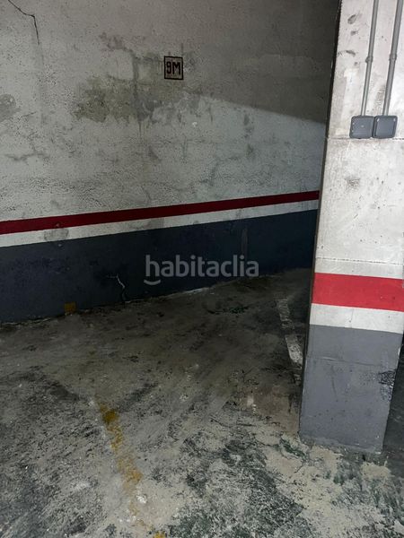 Foto fc83bc8b-d9ef-4645-a6ae-5c6c1a7d7bf0. Aparcament de moto a Col·legis Nous Mollet del Vallès