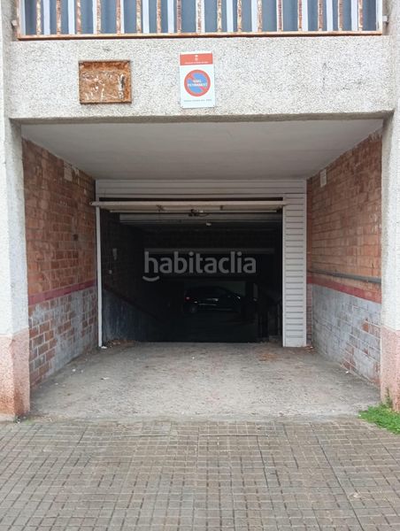 Foto aaa80261-0267-4e2a-970a-7f324bc8a287. Aparcament cotxe a Can Pantiquet Mollet del Vallès