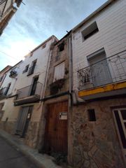 Masia a Artés. Casa de pueblo en el centro de artes