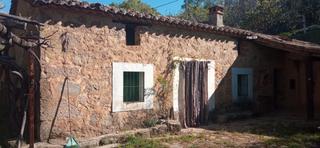 Finca rústica a Calle candeleda 5. Finca con secadero y arboles