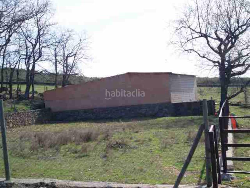 Foto 31ad6893-8b25-4b3c-9e8e-3d376109b59f. Finca rústica finca con casas, agua y luz en Candeleda