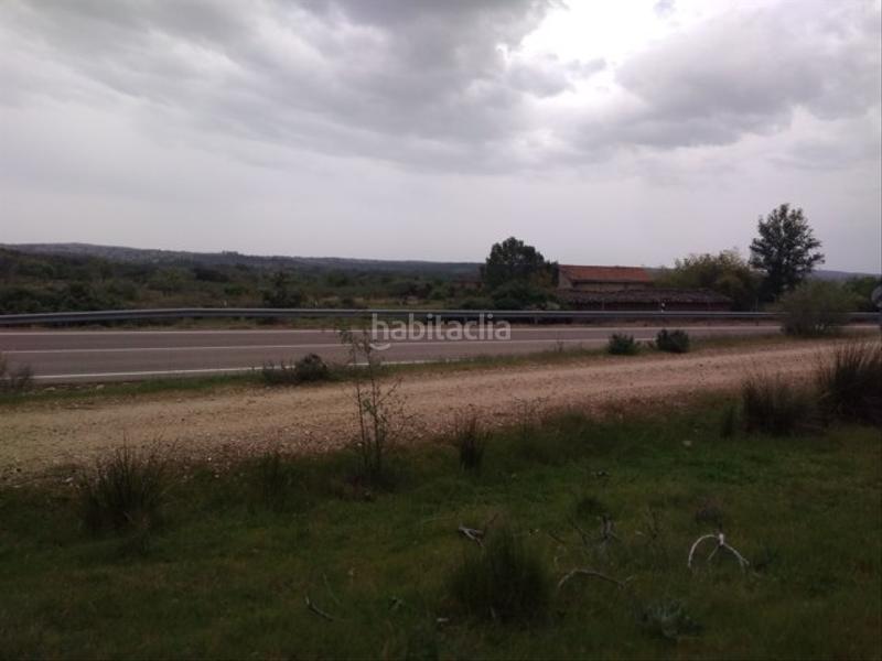 Foto d0a1ed17-0c8d-4c42-bb0c-b618f1e8ef92. Finca rústica a calle candeleda 5 a Centro Ávila