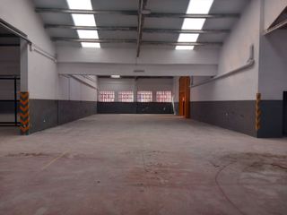 Nau industrial a Zona Industrial. Nave en normativa