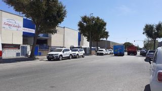 Location Bâtiment à usage industriel à Granvia LH. Nave de 1.850m2 todo en planta baja y con patio 100m2