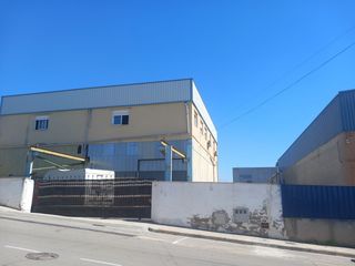 Industrial building in Sant Esteve Sesrovires