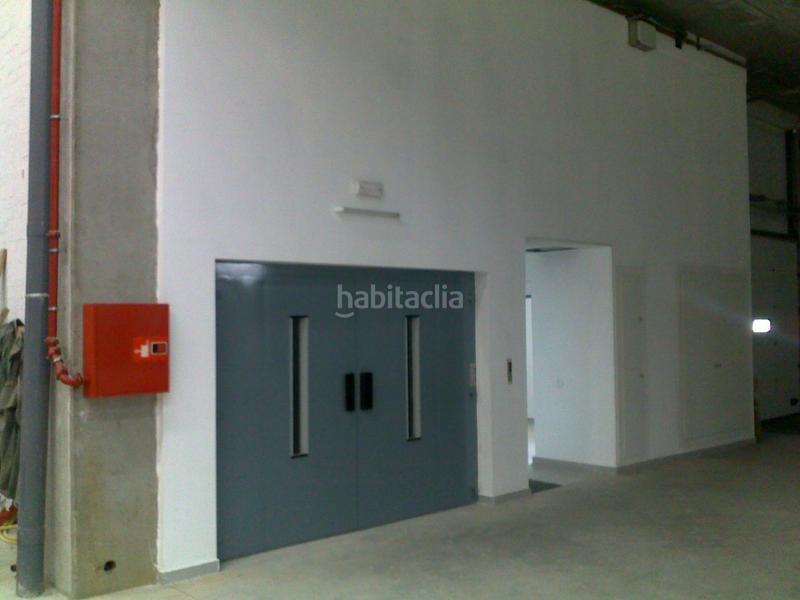 Foto b67d2afa-6a51-456b-8ae1-790a344067a1. Location bâtiment à usage industriel dans Sant Fruitós de Bages