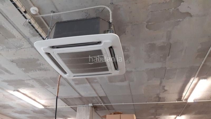 Foto 26eabbea-95bf-4c74-b4ec-a6c0457a75c3. Bâtiment à usage industriel dans Granvia LH Hospitalet de Llobregat (L´)