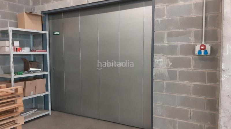 Foto f3daec66-bce0-4991-ae09-f9787bc23784. Bâtiment à usage industriel dans Granvia LH Hospitalet de Llobregat (L´)