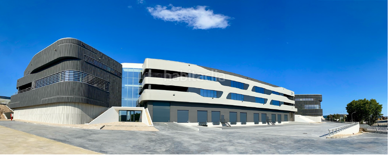 Foto 8bf407d8-6883-42f4-a33f-56f882b2a00e. Lloguer nau industrial a Zona Industrial Barberà del Vallès