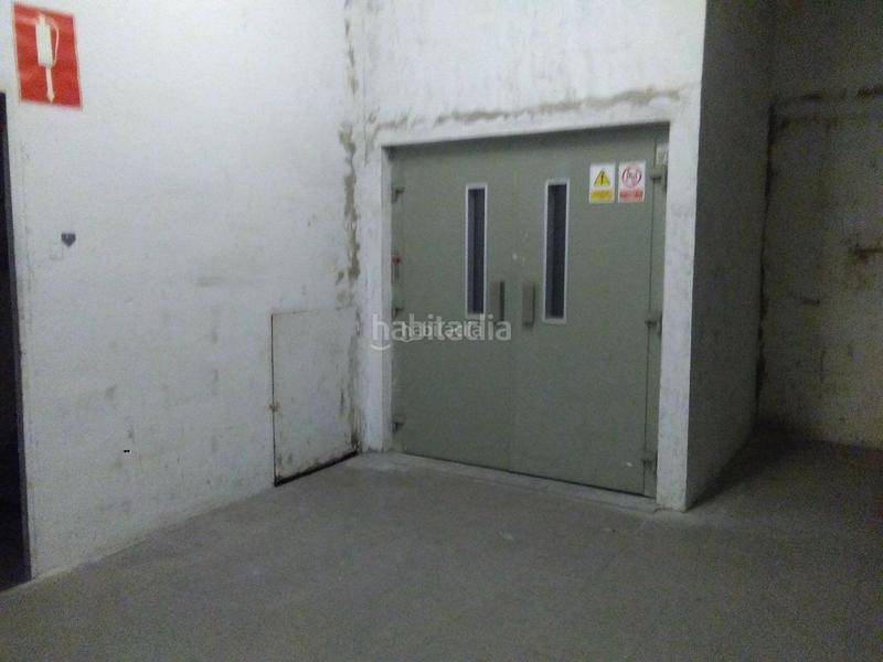Foto 6ad7acdd-ded4-4348-b35b-5565bc5546c8. Capannone industriale in Manresà Badalona