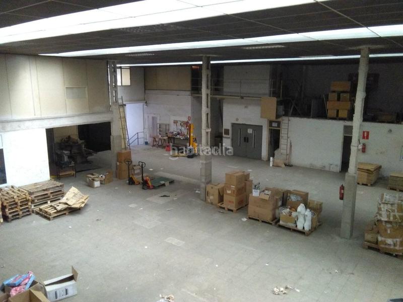 Foto abc91091-e859-44ce-bf92-8cf2e1b22cd9. Capannone industriale in Manresà Badalona