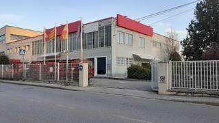 Nau industrial a Montornès del Vallès. Nave esquinera lista para entrar. dispone de patio para entrada