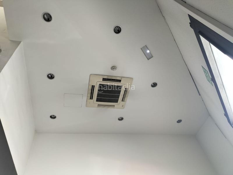 Foto 58d82d56-0b06-41b2-ada5-a773fb9bd980. Industrial building in Eixample Sabadell