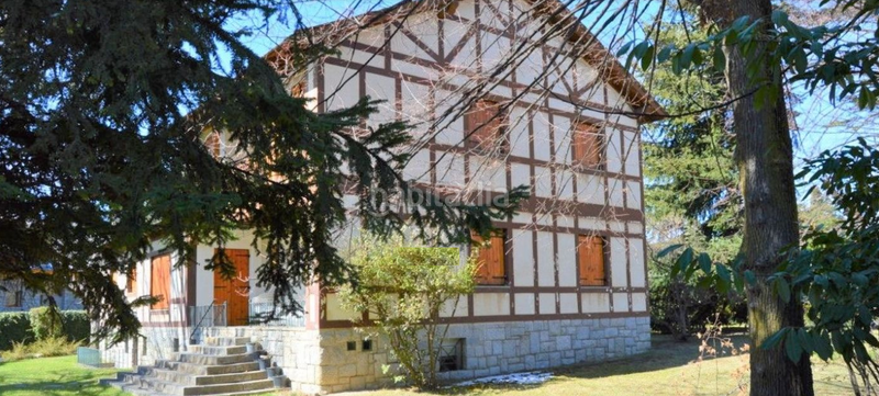 Foto 12e59ed7-402d-402b-ae6c-b9321c65069a. Casa amb calefacció a Puigcerdà