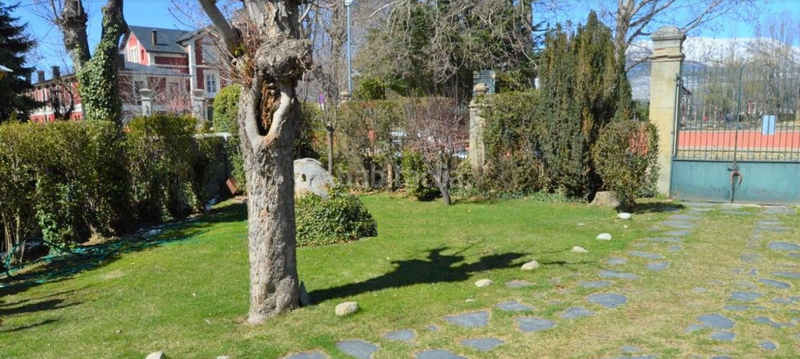 Foto 265f2a23-d8b4-484b-9911-e4dea567e188. Casa amb calefacció a Puigcerdà