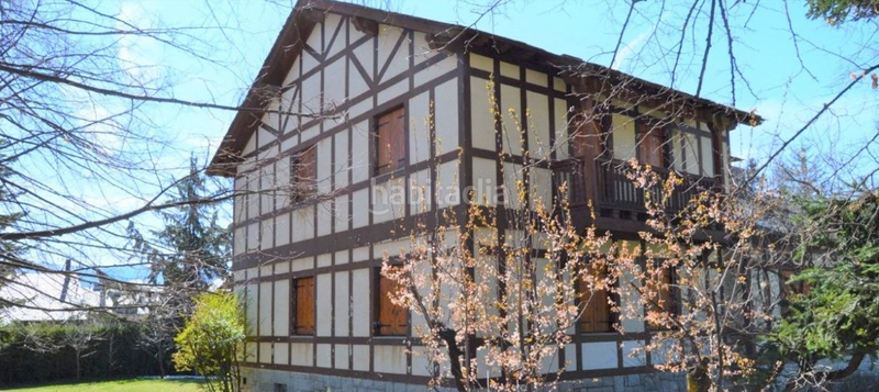 Foto 92b5f84c-eea0-4ba3-8d75-20655648732c. Casa amb calefacció a Puigcerdà