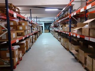 Capannone industriale in Can Moré - Santa Anna - Can Feliu de Merola. Nave 1.810m2 en dos plantas. junto autopista c32 i nii.