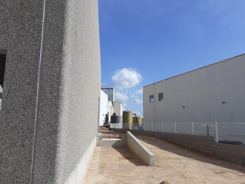 Foto c9d93be8-bd65-49a8-b5bb-f92c3862b2d3. Miete fabrikhalle in Can Vinyals Esparreguera