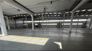Lloguer Nau industrial a Llinars del Vallès. Nave instalada en llinars del valles frente ap7. muelles de carg