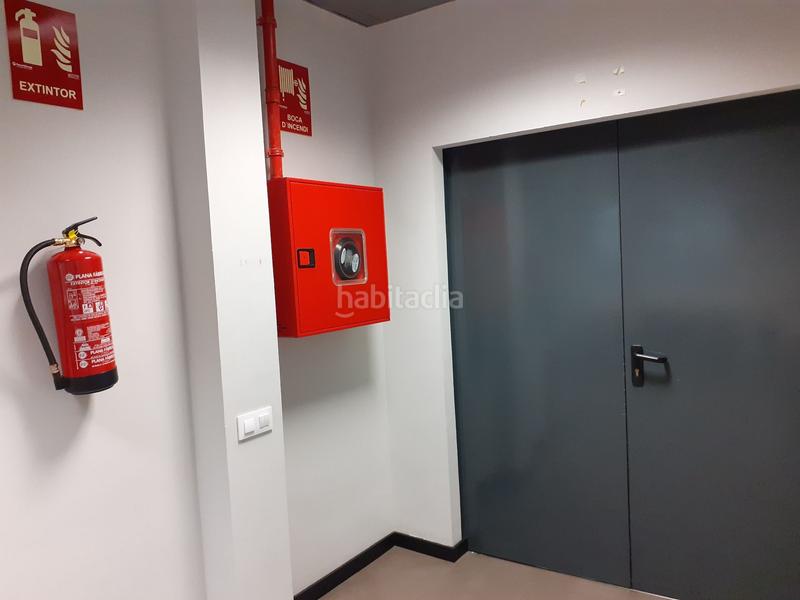 Foto fb60ded1-c7a4-4dbd-8240-29c18ba1a81c. Rent industrial building in Granvia LH Hospitalet de Llobregat (L´)