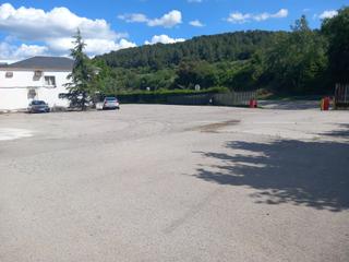 Lloguer Nau industrial a Torrelavit. Nave con gran patio