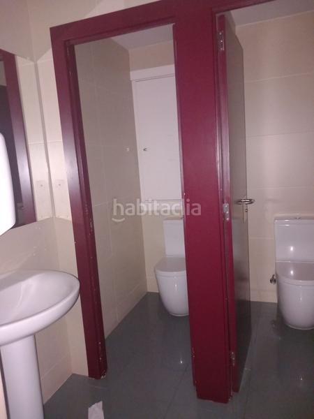 Foto bd9def0f-728b-402e-a23d-b7c4a55ce9fd. Lloguer oficina a Tres Torres Barcelona