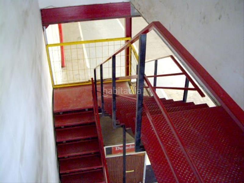 Foto 6c63e752-dab7-400f-9ebd-a343342848e7. Rent industrial building in Centre Hospitalet de Llobregat (L´)