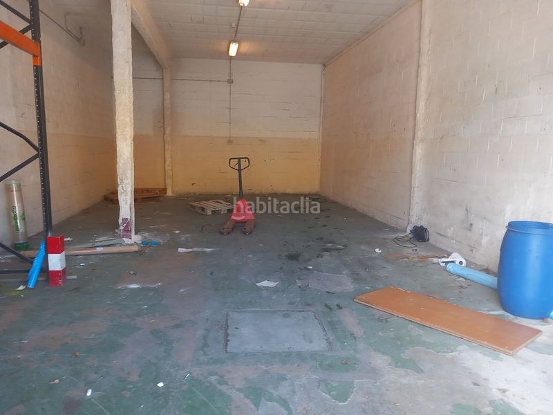 Foto 4fd7d3dd-1921-49ef-b158-fe2f836fa4d3. Nau industrial a Roca del Vallès (La)