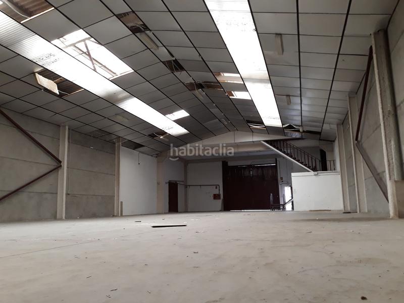Foto 17ac3303-7ff9-45a4-ba4b-e3aafdf15146. Location bâtiment à usage industriel dans Gorg Badalona