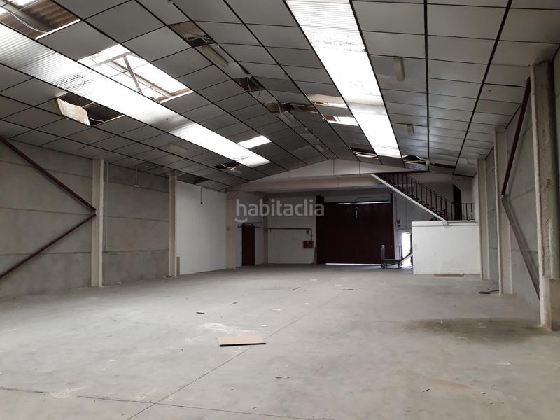 Foto 8a9205cf-18b0-457c-b2c6-ef9423074530. Rent industrial building in Gorg Badalona