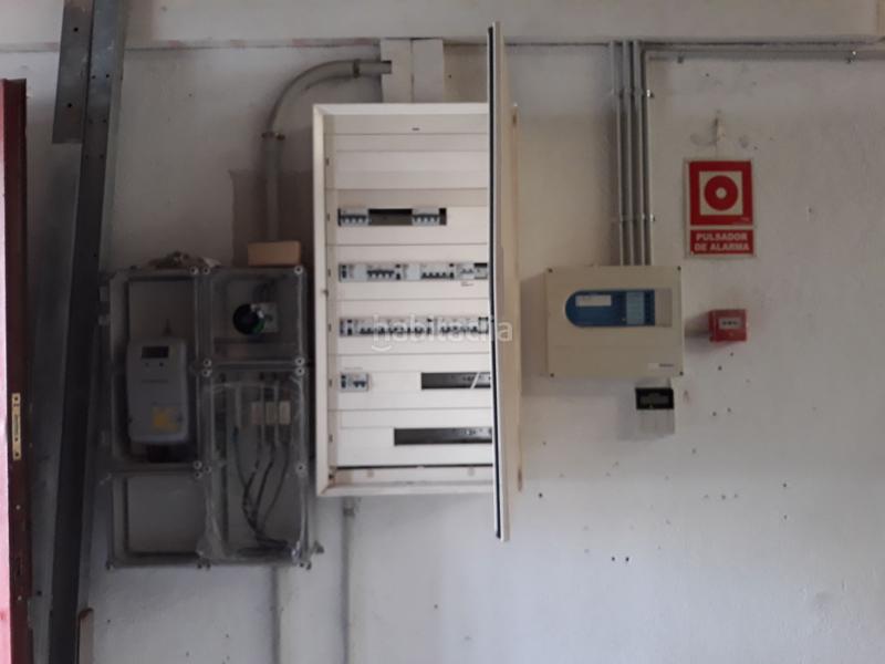 Foto cc42ca73-d58f-409c-98bc-a9e75945183b. Rent industrial building in Gorg Badalona