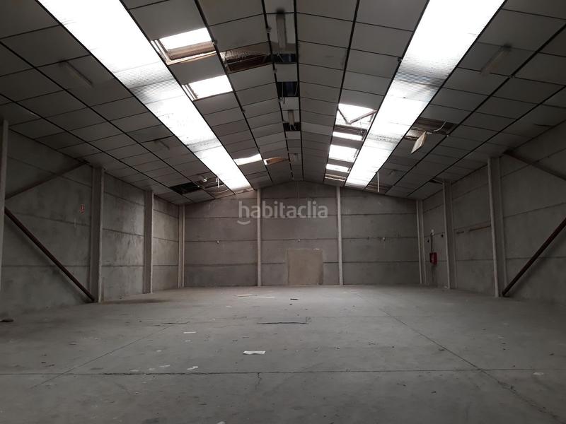 Foto f3300155-c918-4681-8c58-4e36a0735443. Rent industrial building in Gorg Badalona