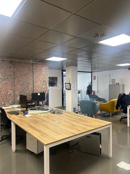 Foto b7730473-d4b4-4cde-b0bf-c55560561eac. Miete büro mit heizung in La Nova Esquerra de l´Eixample Barcelona