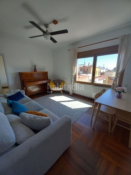 Foto 60ec584b-bbf7-4ac4-bf63-a9070511b6d0. Ático amplio piso en eixemple zona de muntaner aragón en Barcelona