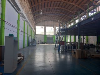 Lloguer Nau industrial a Centre. Nave en normativa