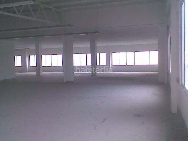 Foto 51329091-6a94-43ec-ad3f-edd0e08e9fbd. Nau industrial a Fontsanta-Fatjó Cornellà de Llobregat