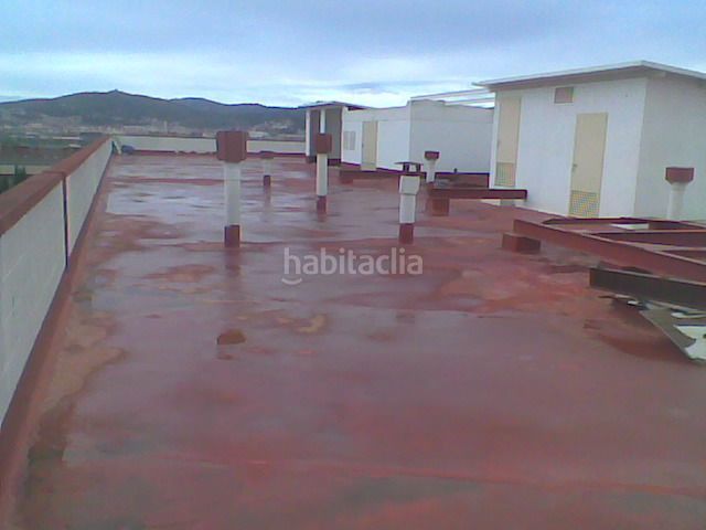 Foto bdfe72a4-38b0-48d3-b428-62f643866fa1. Nau industrial a Fontsanta-Fatjó Cornellà de Llobregat