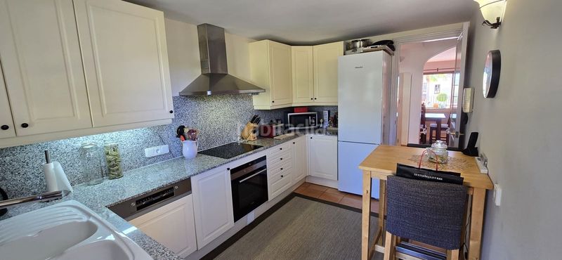 Foto fd9e989e-0dfb-47d4-b63a-24a62bc26045. Pis amb aparcament piscina a Santa Ponça Calvià