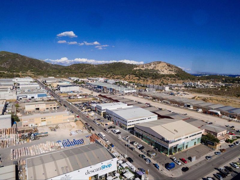 Foto baa6b196-20fd-4851-b2aa-c54c2e908880. Solar industrial a Calvià poble Calvià