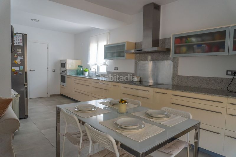 Foto bef479a3-47c4-4ea9-b500-2f386b7a1f19. Xalet amb piscina a Peguera Calvià